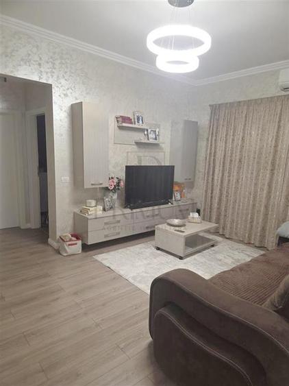 GIROC - 3 CAM - SPATIOS - 2 BAI - 2LOCURI DE PARCARE - CENTRALA/AC - ETAJ1 - 4