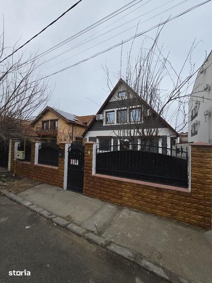 Casă cu 6 camere cu Teren 437 Mp în Ovidiu