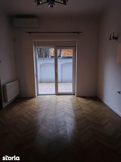 apart 2 cam in vila, ultracentral, Romana / Doroban?i (curte proprie). - 8