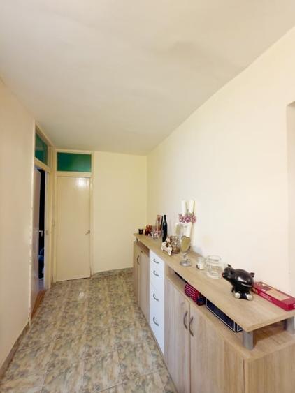 Apartament cu 3 camere decomandat, mobilat în Bucovina
