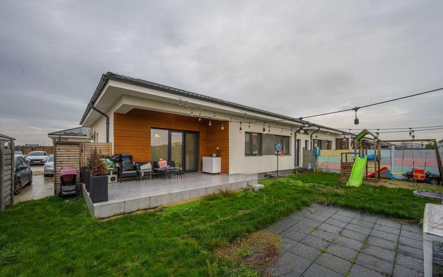 Vila parter mobilata si utilata Tunari - 9