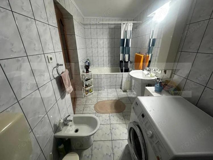 Casa spa?ioasa, aproape de centru, intr-o zona excelenta din Sebe? - 11