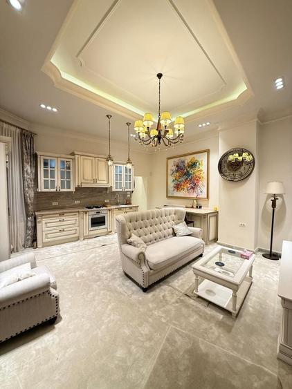 Apartament 2 camere transformate in 3 Carol I Mosilor Izvorul Rece - 1