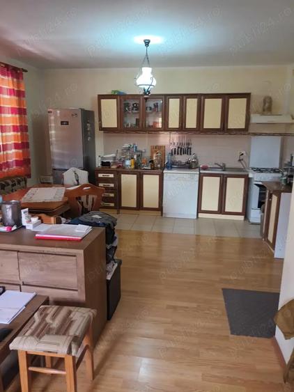 Casa cu etaj (P+1) gradina 736mp - 1