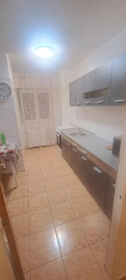 2 camere,sect3,Titan,,metrou 1 Decembrie la 6 min,Auchan la 8 min,piata la 2min - 11