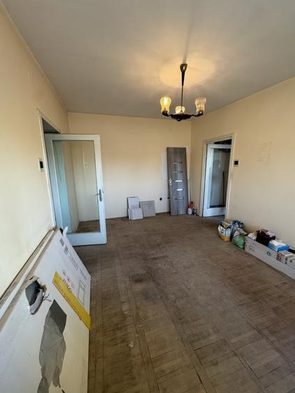 Apartament 2 camere, cf 1 semidec, etaj 4/4, Democratiei - 8