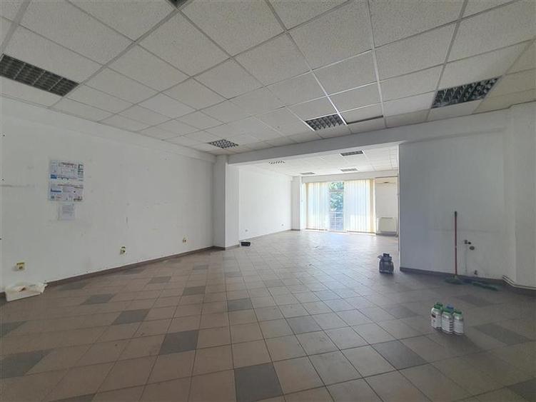 Spatiu comercial 120 mp zona Mioritei. Stradal. Trafic pietonal - 3