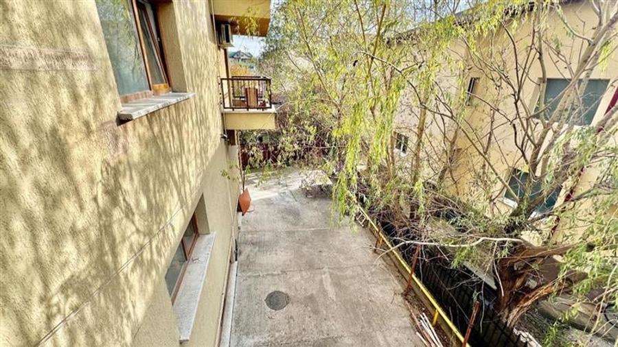 Vanzare cladire multifunctionala in Otopeni - Str. Polona - 13