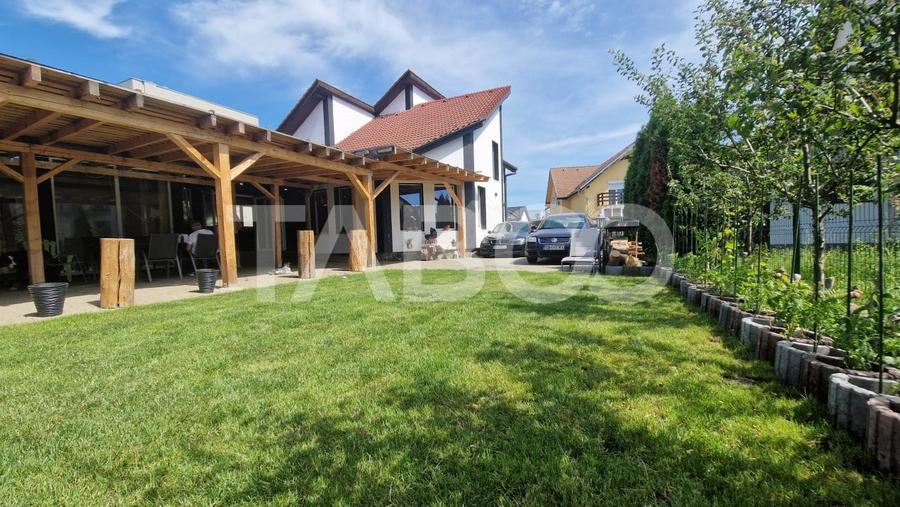 Casa individuala 4 camere cu teren generos si terasa inchisa Selimbar - 16