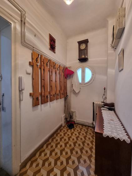 Dacia - 3 Camere - Garaj - Curte - 16