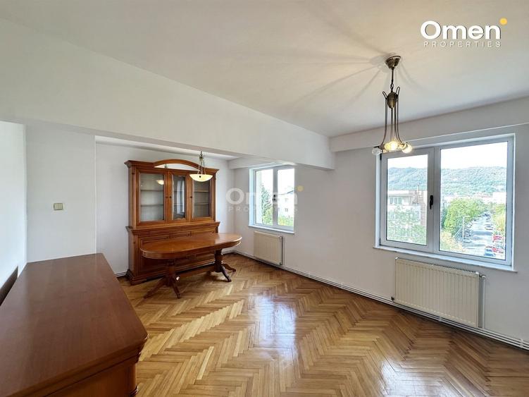 Apartament 4 camere cu garaj ,  b-dul Unirii 118 900 euro - 3