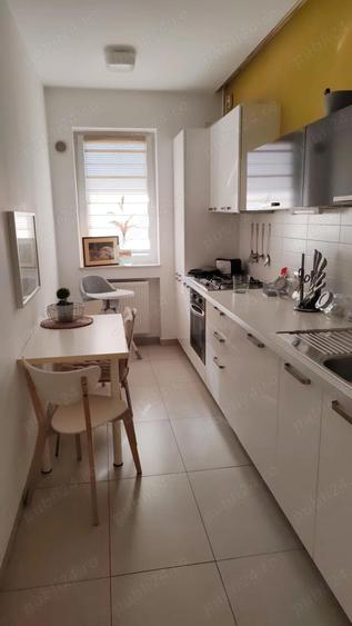 Inchiriez apartament 2 camere, mobilat, utilat, inclusiv garaj. Blvd Apicultorilor, S 1. - 3