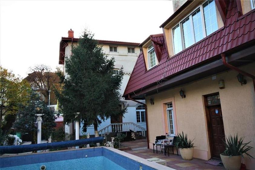 Corp vila, ideal locuinta, cu piscina si curte proprie in centru, Bucuresti - 32