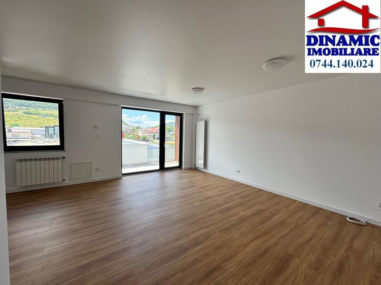 Ap. 1 cam, et. 3, 41 mp. Preț 42.148 € + TVA 21%-COMISION 0% - 4