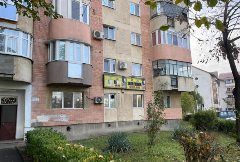 Apartament cu 4 camere zona 9 Mai - 8