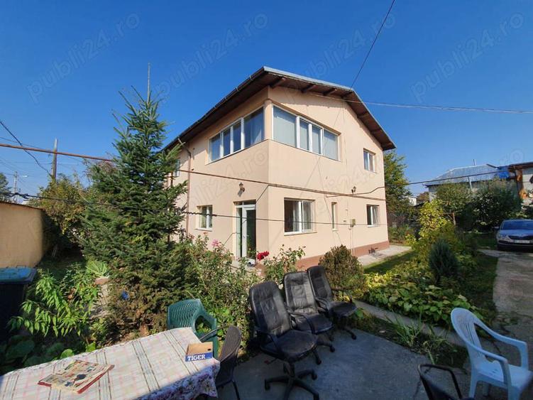 Vanzare casa curte - 8