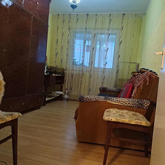 Apartament cu 3 camere pe Aleea Arcului (zona Bulevard - 4