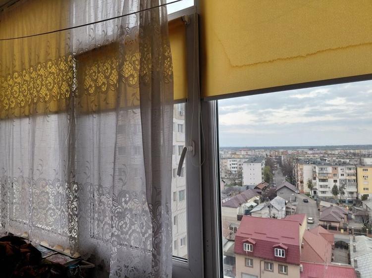 Vand apartament 2 camere semidecomandat - 1