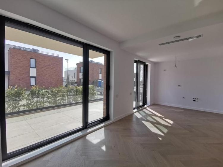 Proprietate exclusivista pe lacul Snagov 510000 euro / Chirie 2500 eu/luna - 5