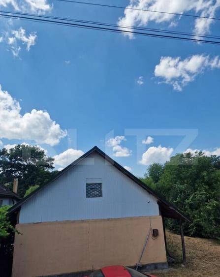 Casa cu 4 camere, 100 mp,si teren 700mp, zona Leoni - 3