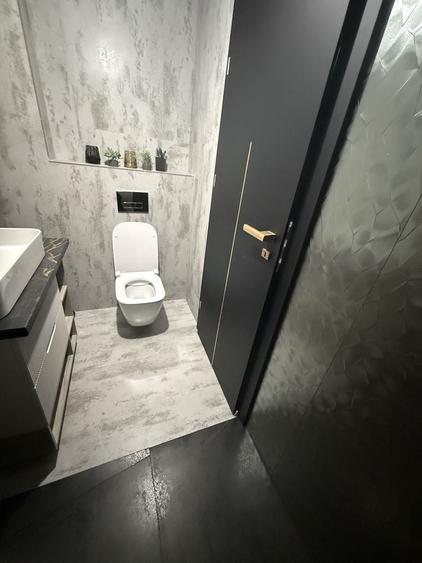 Apartament cu 3 camere decomandat în Floreasca