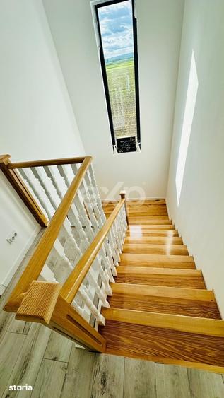 Casă cu 4 camere cu Teren 550 Mp în Săcueni