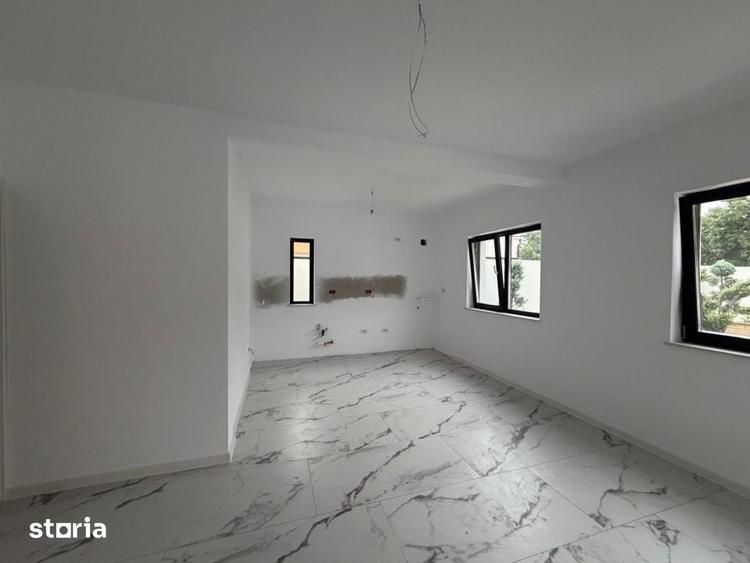 Casă cu 3 camere cu Teren 370 Mp în Romanești