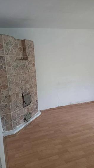 Casă cu 3 camere cu Teren 1250 Mp în Valea Stanciului