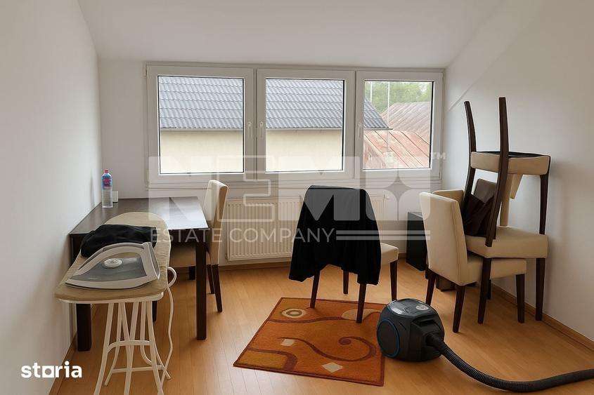 Casă cu 6 camere cu Teren 5000 Mp în Central