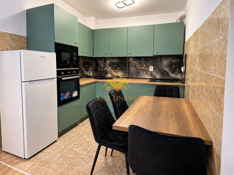 Apartament cu 3 camere semidecomandat în Central