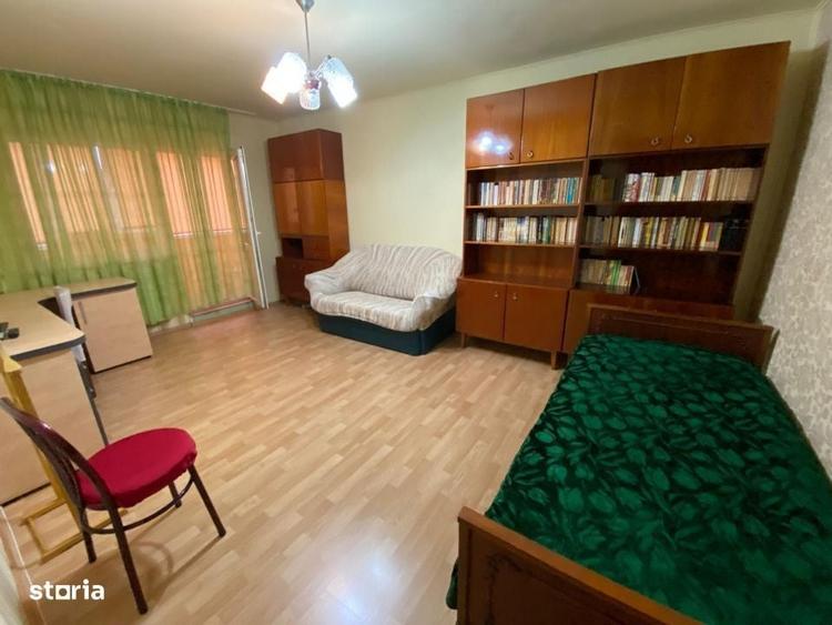 Apartament cu 4 camere decomandat în Mărăști