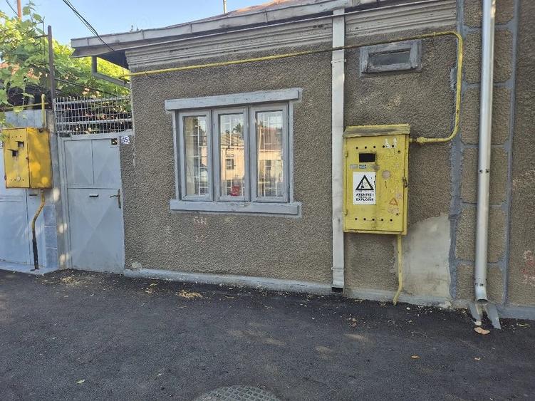 Casă cu 3 camere cu Teren 185 Mp în Școlilor