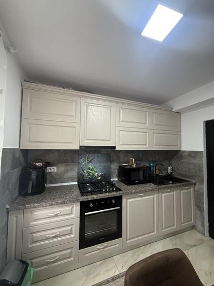 Apartament cu 3 camere în Putna