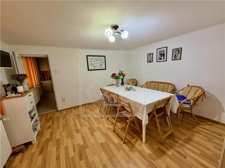 Duplex cu 6 camere cu Canalizare în Terezian