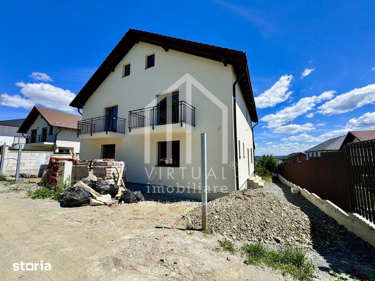 Casă cu 4 camere cu Teren 242.8 Mp în Tineretului