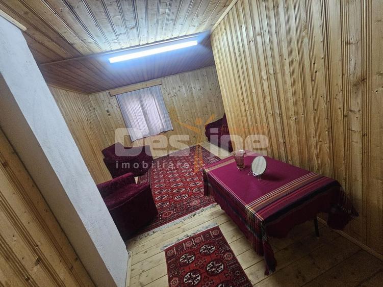 Casă individuală cu 3 camere cu Canalizare în Trăisteni