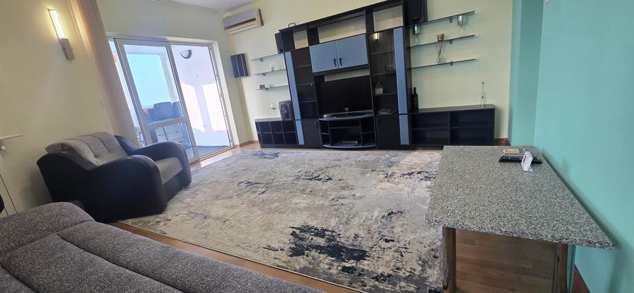Apartament cu 2 camere decomandat, mobilat în Sat Vacanță