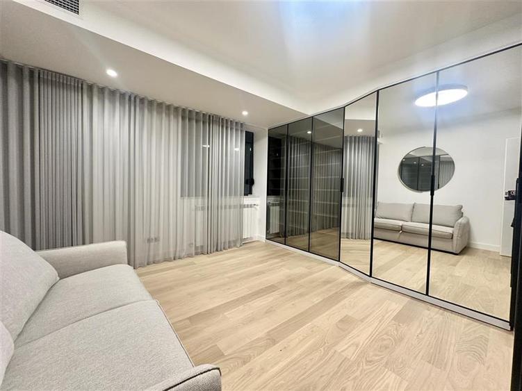 Apartament cu 4 camere decomandat, mobilat în Herăstrău