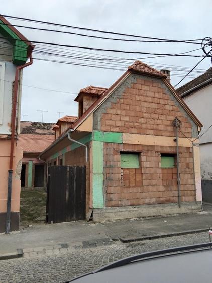 Casă cu 4 camere în Lazaret
