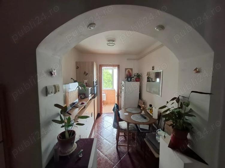 Apartament cu 2 camere decomandat în Central
