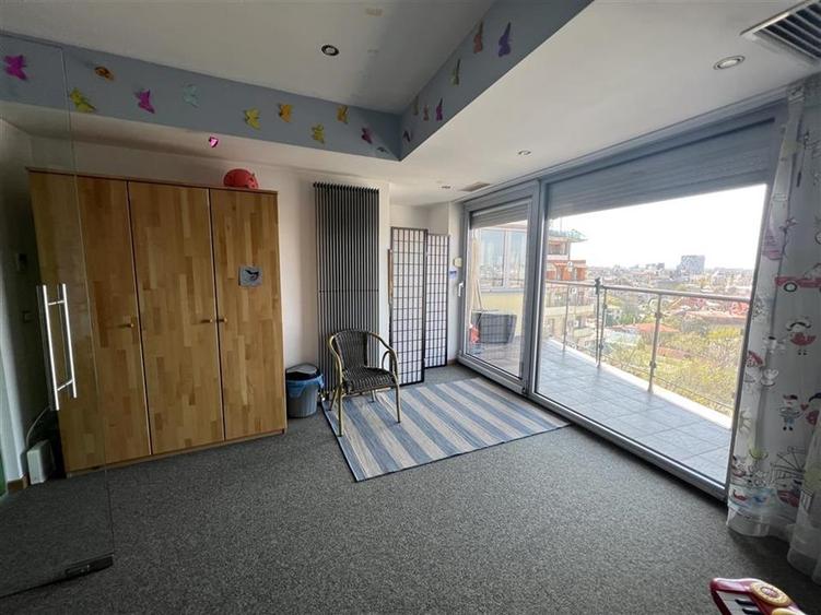 Oferta inchiriere penthouse zona Armeneasca / Strada Toamnei - 14