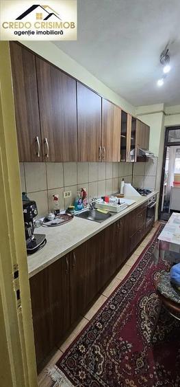 De vanzare ap 3 cam cf 1 zona Centrala .necesita renovare - 1