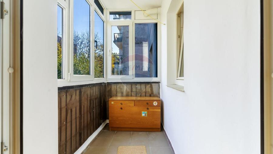 2 cam, decomandat, bloc izolat, balcon, etaj 1,Gruia, comision 0 - 12