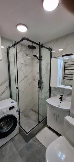 Apartament cu 3 camere decomandat în P-ța Unirii