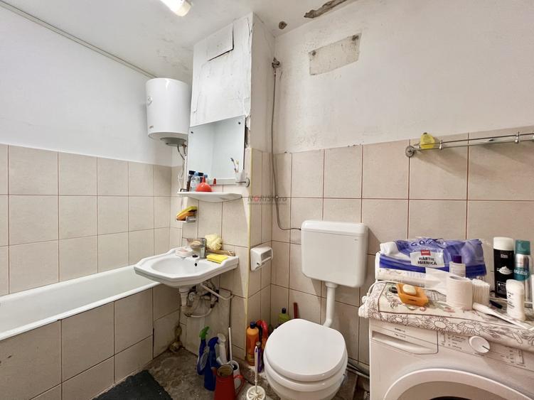 Apartament cu 3 camere decomandat în Pucioasa
