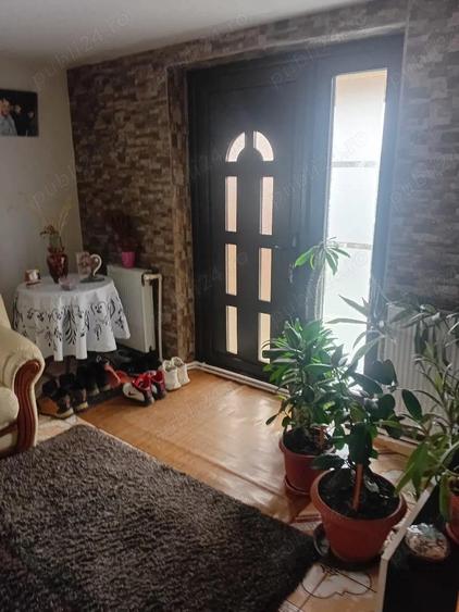 inchiriez etaj vila Tatarasi - 2