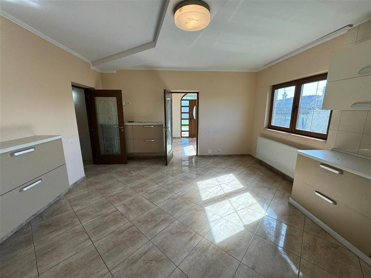 Casa noua de vanzare in Vulturu - Hângulesti 89.000 Euro - 9