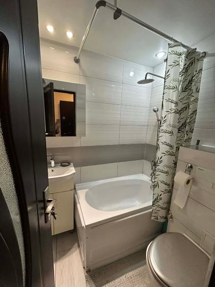 Vând garsonieră pe aleea Pelicanului, 23 mp, et 3/4 - 5