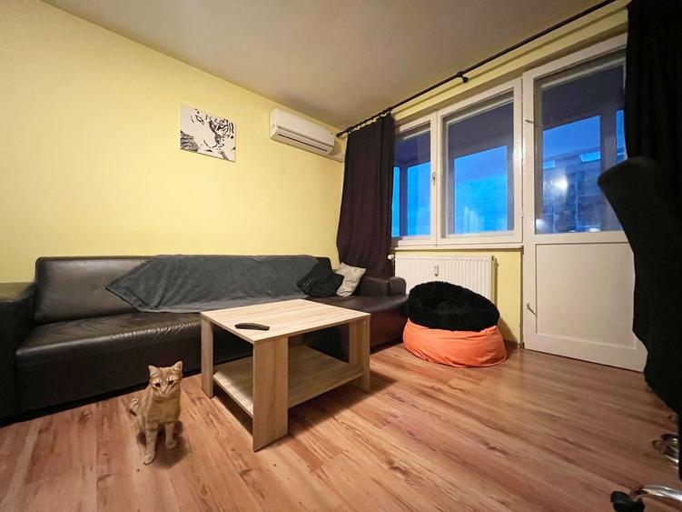 Apartament living + bucatarie,  doua dormitoare, str Bizusa Gheorgheni - 1