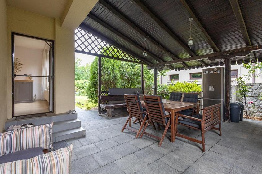 Vila cu doua fronturi si gradina matura, rezidenta sau investitie - 16